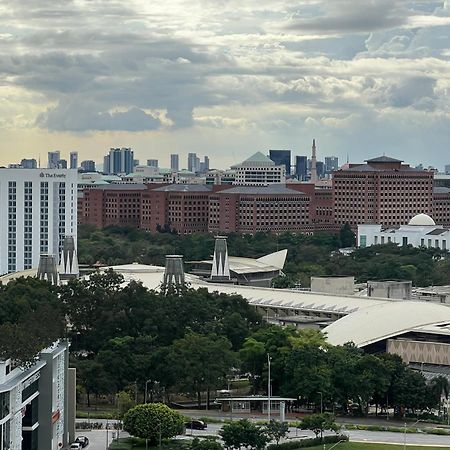 Ct View Homestay By Ifaizal, Presint 15 Putrajaya Esterno foto